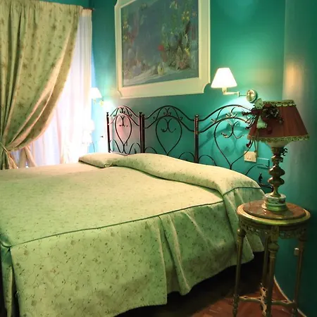 Del Centro Hotel 3*