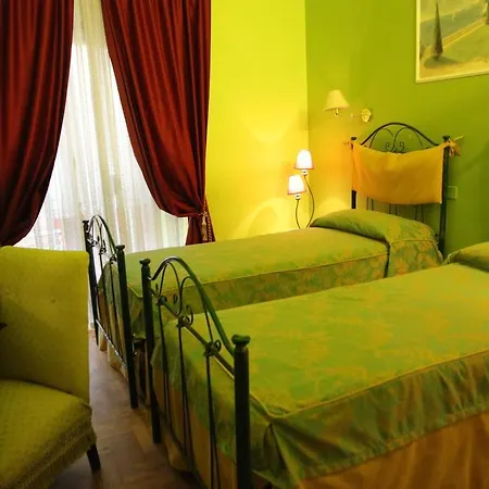 Del Centro Hotel